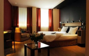 Parijat Holiday Home